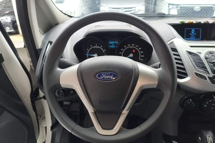 Used Ford EcoSport 2013 1.5L Automatic Fashion Model Steering Wheel