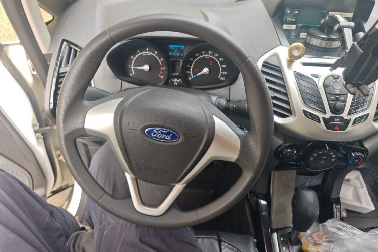 Used Ford EcoSport 2013 1.5L Automatic Fashion Model Steering Wheel