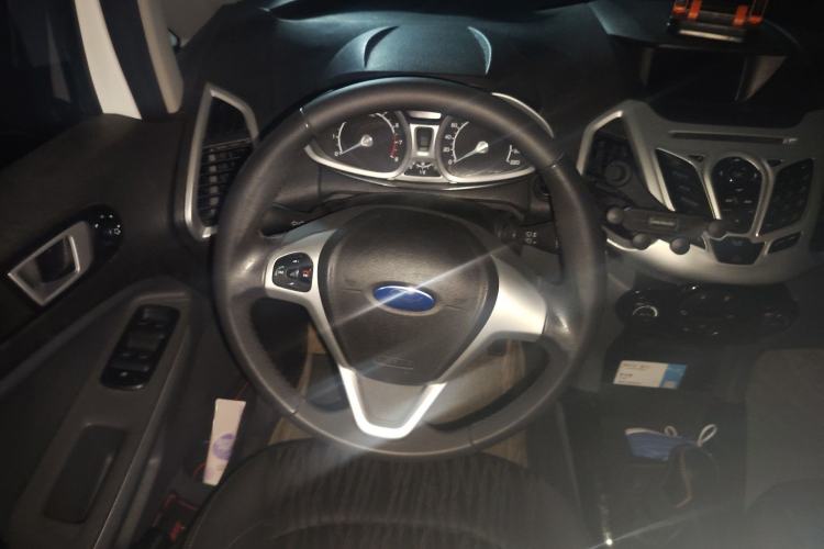 Used Ford EcoSport 2013 1.5L Manual Luxury Model Steering Wheel