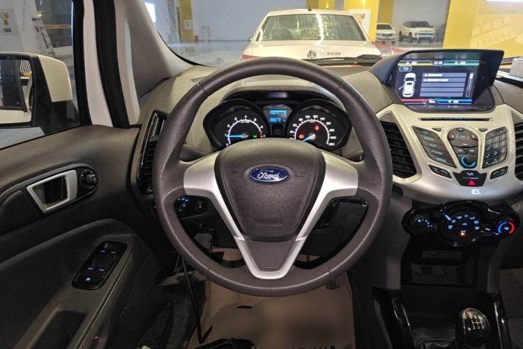 Used Ford EcoSport 2013 1.5L Manual Fashion Model Steering Wheel
