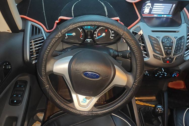 Used Ford EcoSport 2013 1.5L Manual Comfort Model Steering Wheel