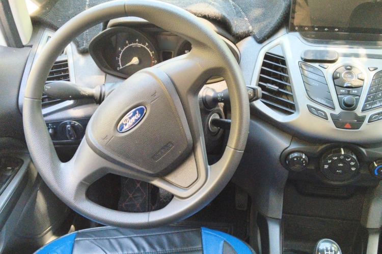 Used Ford EcoSport 2013 1.5L Manual Comfort Model Steering Wheel