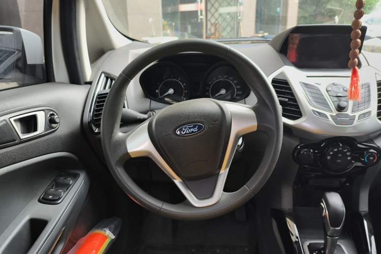 Used Ford EcoSport 2013 1.5L Automatic Fashion Model Steering Wheel