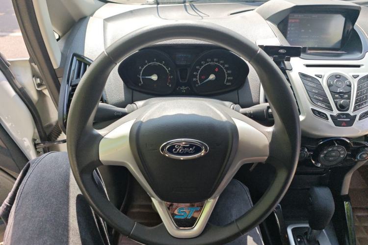 Used Ford EcoSport 2013 1.5L Automatic Fashion Model Steering Wheel