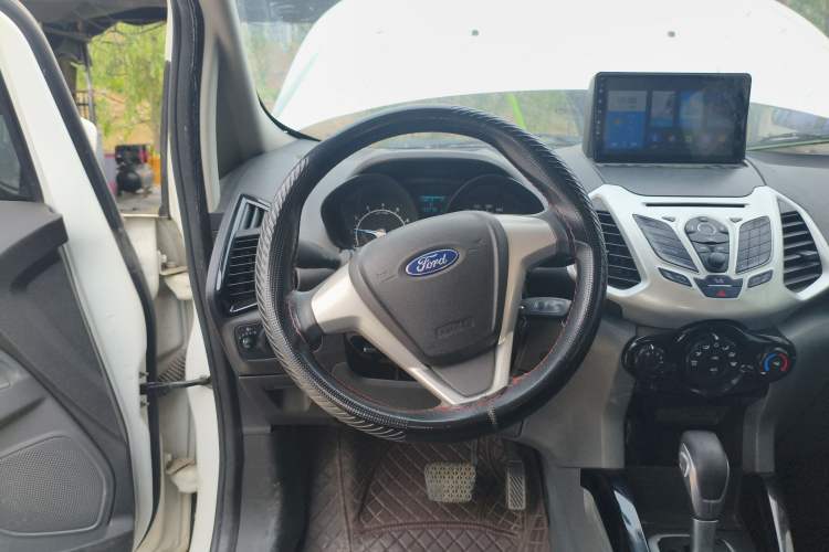 Used Ford EcoSport 2013 1.5L Automatic Fashion Model Steering Wheel