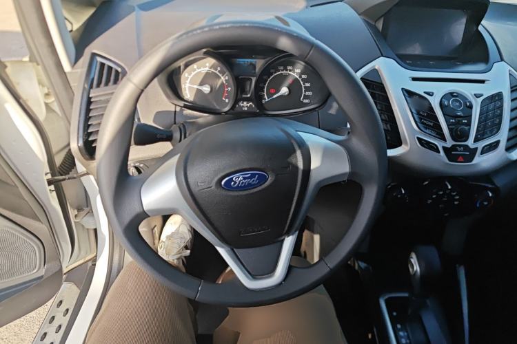 Used Ford EcoSport 2013 1.5L Automatic Fashion Model Steering Wheel