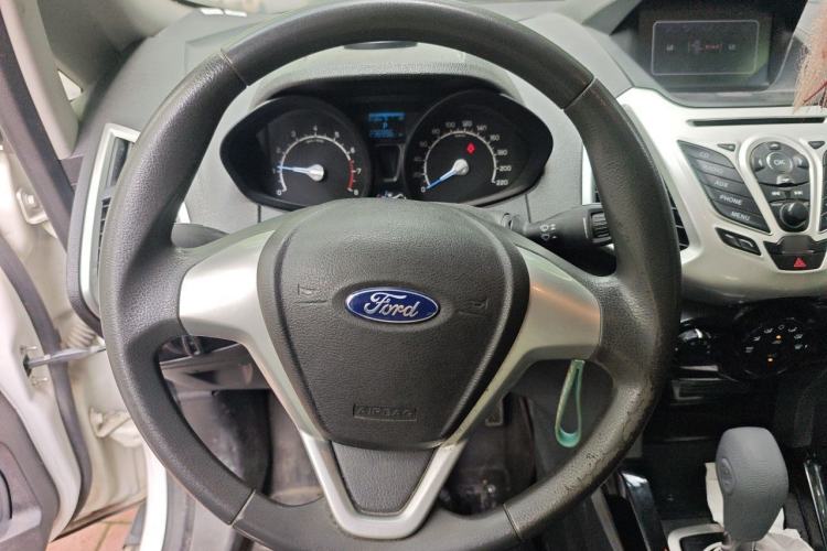 Used Ford EcoSport 2013 1.5L Automatic Fashion Model Steering Wheel