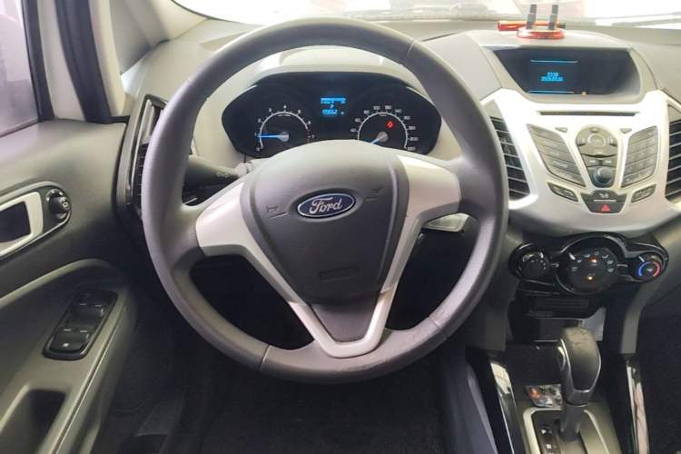 Used Ford EcoSport 2013 1.5L Automatic Fashion Model Steering Wheel