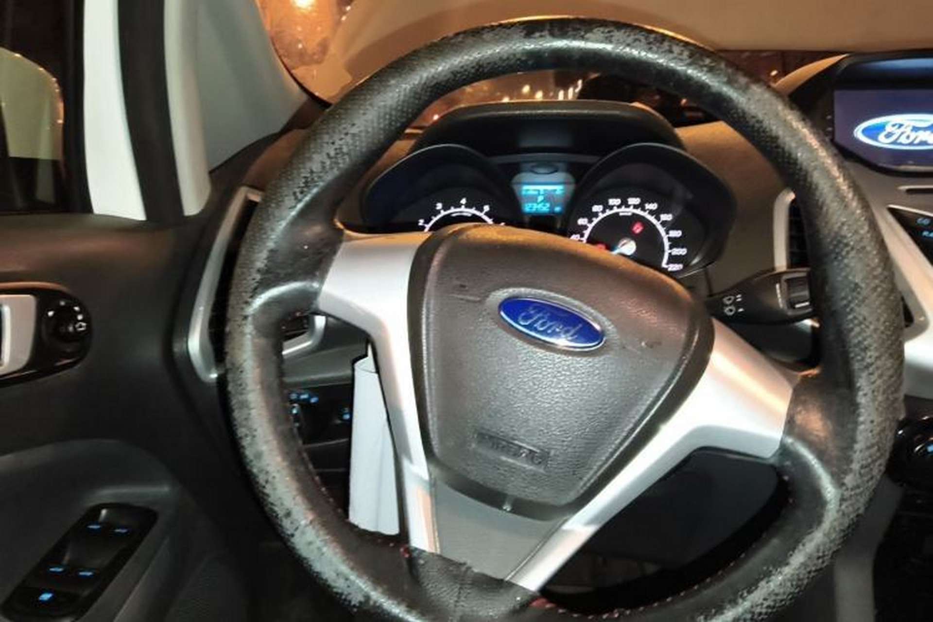 Used Ford EcoSport 2013 1.5L Automatic Fashion Model Steering Wheel