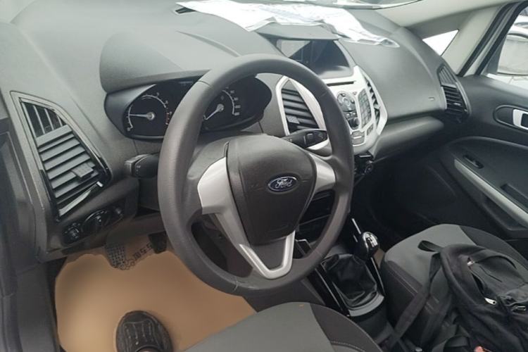 Used Ford EcoSport 2013 1.5L Manual Fashion Model Steering Wheel
