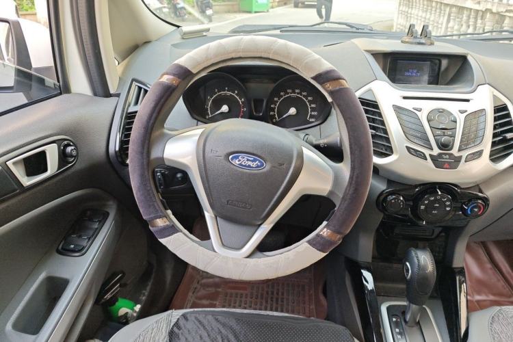 Used Ford EcoSport 2013 1.5L Automatic Fashion Model Steering Wheel