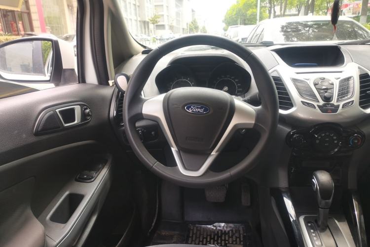 Used Ford EcoSport 2013 1.5L Automatic Fashion Model Steering Wheel