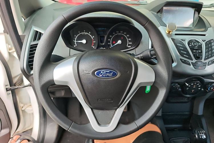 Used Ford EcoSport 2013 1.5L Manual Comfort Model Steering Wheel