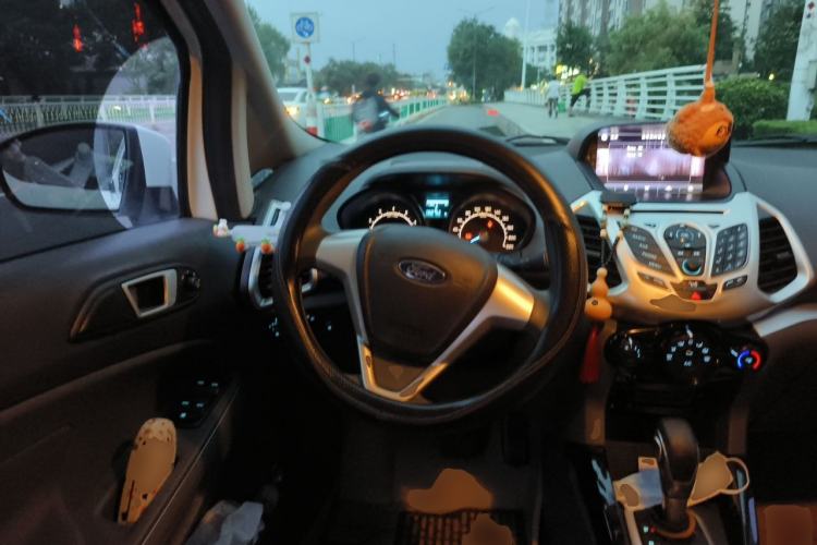 Used Ford EcoSport 2013 1.5L Automatic Fashion Model Steering Wheel