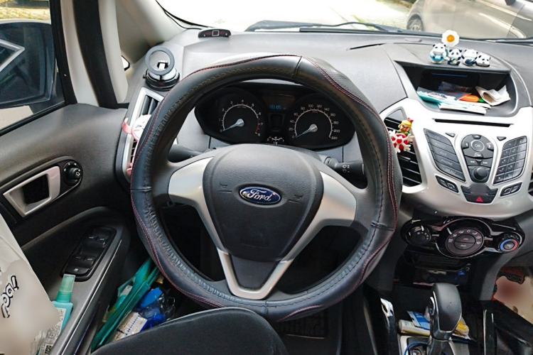 Used Ford EcoSport 2013 1.5L Automatic Fashion Model Steering Wheel