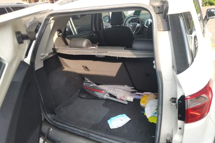 Used Ford EcoSport 2013 1.5L Automatic Prestige Model Trunk