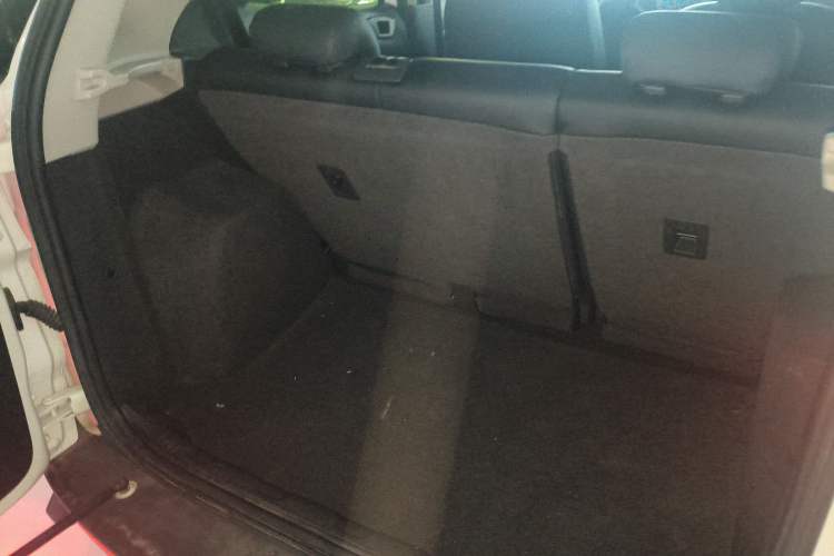 Used Ford EcoSport 2013 1.0L GTDi Manual Luxury Model Trunk