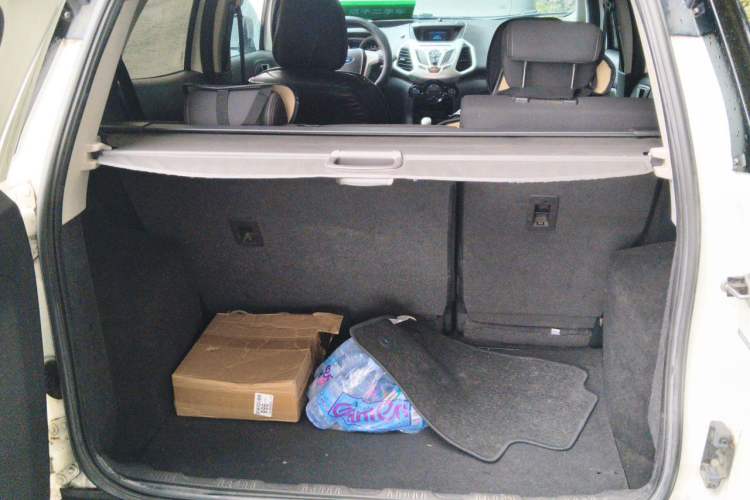 Used Ford EcoSport 2013 1.5L Manual Luxury Model Trunk