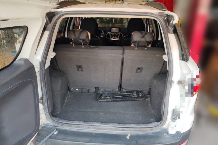 Used Ford EcoSport 2013 1.5L Automatic Fashion Model Trunk