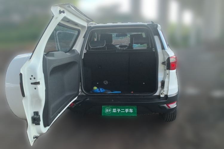 Used Ford EcoSport 2013 1.5L Manual Fashion Model Trunk