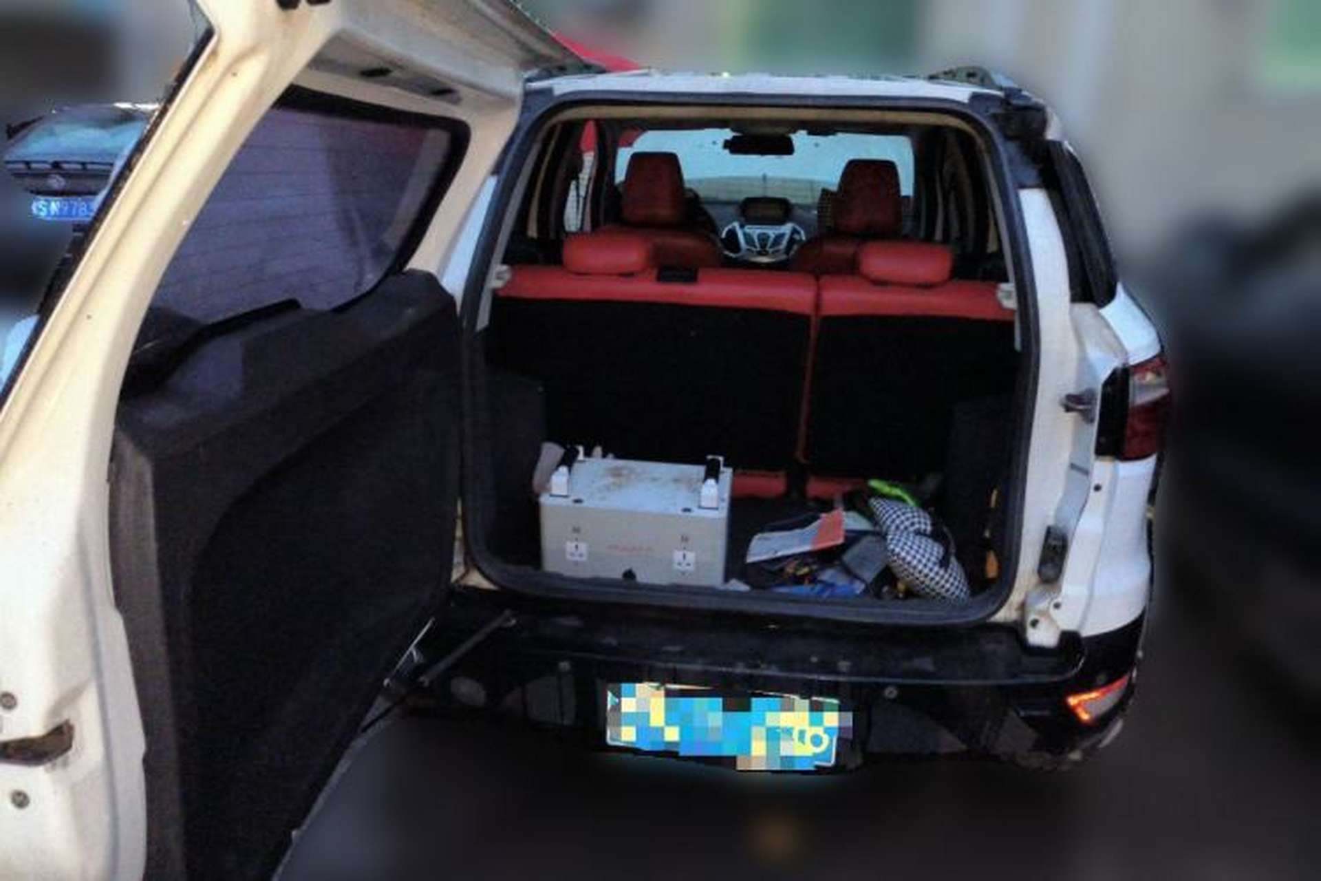 Used Ford EcoSport 2013 1.5L Manual Luxury Model Trunk