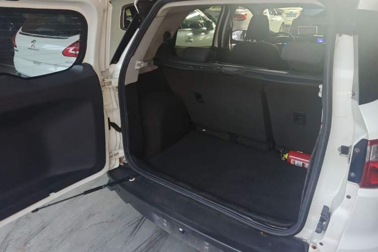 Used Ford EcoSport 2013 1.5L Automatic Fashion Model Trunk