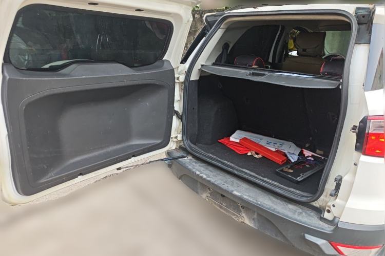 Used Ford EcoSport 2013 1.5L Automatic Fashion Model Trunk