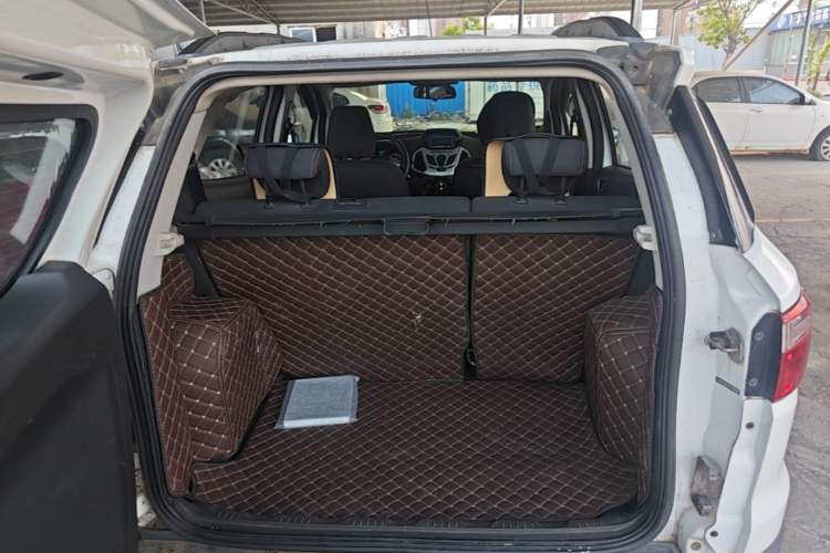 Used Ford EcoSport 2013 1.5L Automatic Fashion Model Trunk