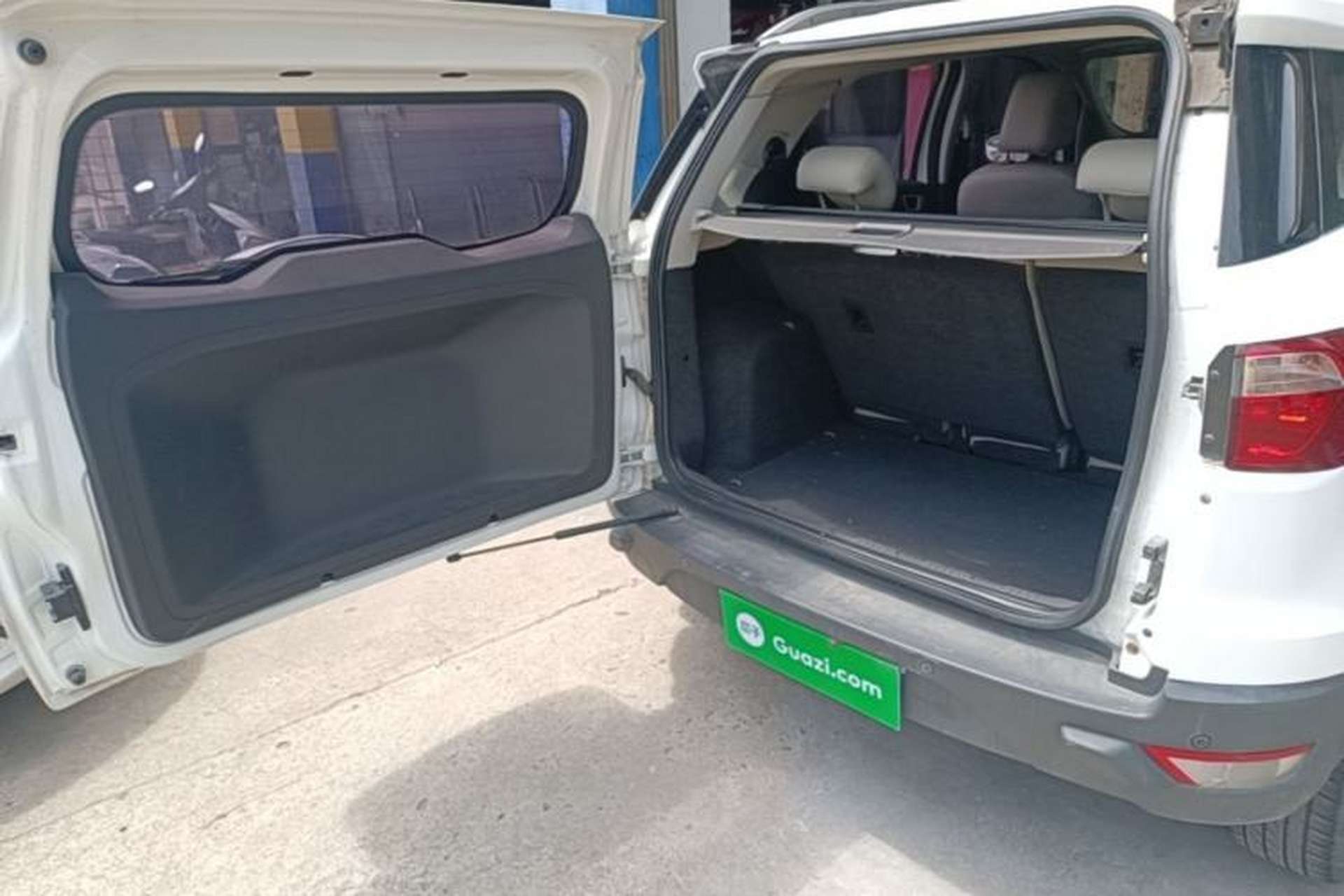 Used Ford EcoSport 2013 1.5L Automatic Prestige Model Trunk