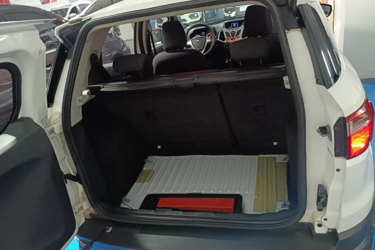 Used Ford EcoSport 2013 1.5L Manual Fashion Model Trunk