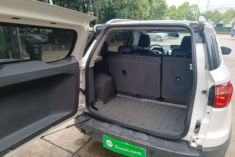 Used Ford EcoSport 2013 1.5L Automatic Prestige Model Trunk