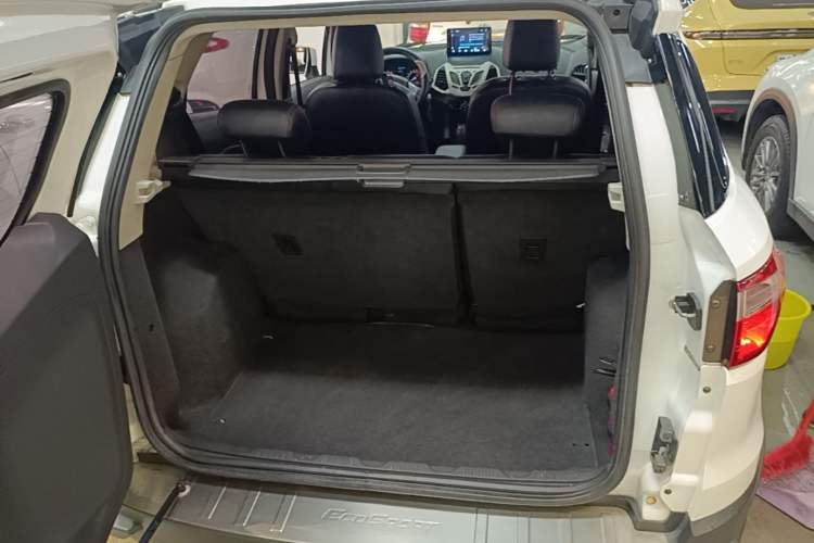 Used Ford EcoSport 2013 1.5L Automatic Fashion Model Trunk