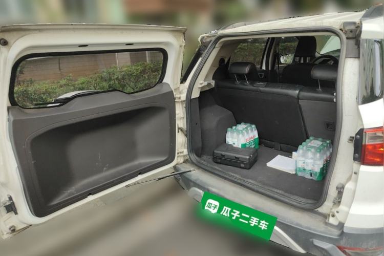 Used Ford EcoSport 2013 1.5L Manual Fashion Model Trunk