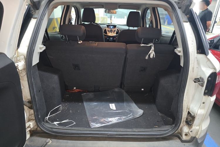 Used Ford EcoSport 2013 1.5L Manual Luxury Model Trunk