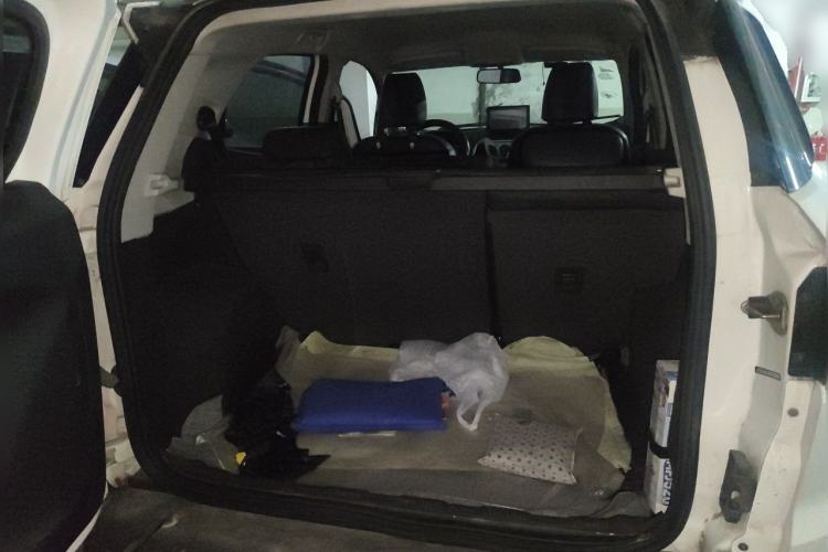 Used Ford EcoSport 2013 1.5L Automatic Fashion Model Trunk