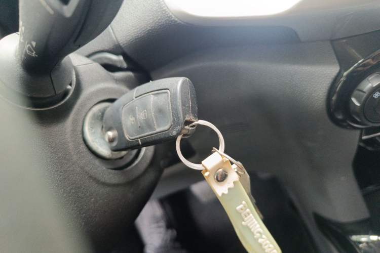 Used Ford EcoSport 2013 1.5L Automatic Fashion Model Vehicle Key