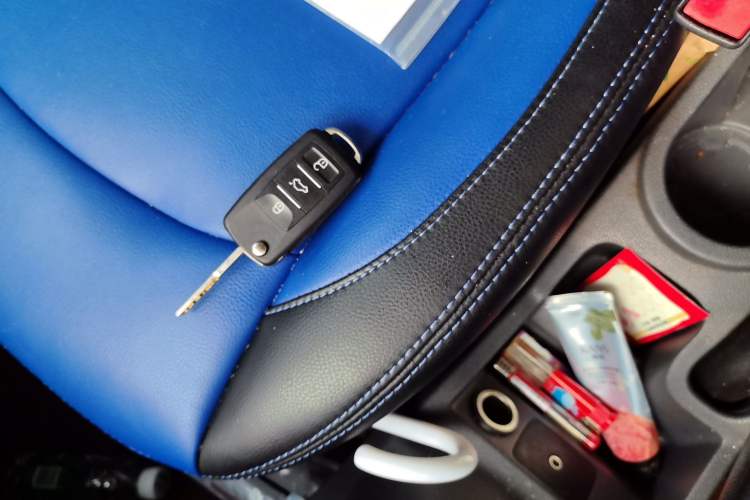 Used Ford EcoSport 2013 1.5L Automatic Fashion Model Vehicle Key
