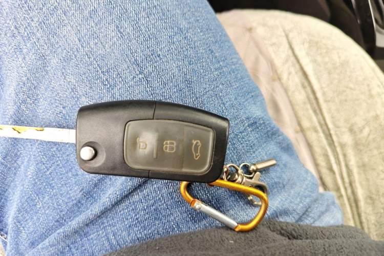 Used Ford EcoSport 2013 1.5L Manual Fashion Model Vehicle Key