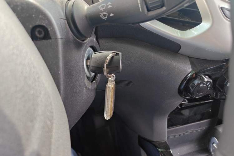 Used Ford EcoSport 2013 1.5L Automatic Fashion Model Vehicle Key