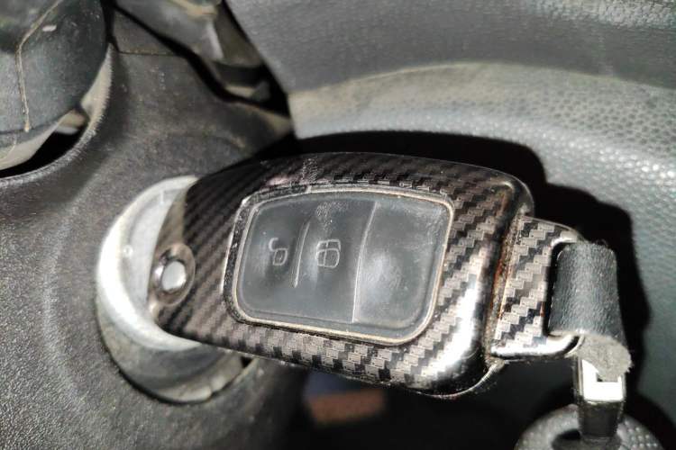 Used Ford EcoSport 2013 1.5L Automatic Fashion Model Vehicle Key