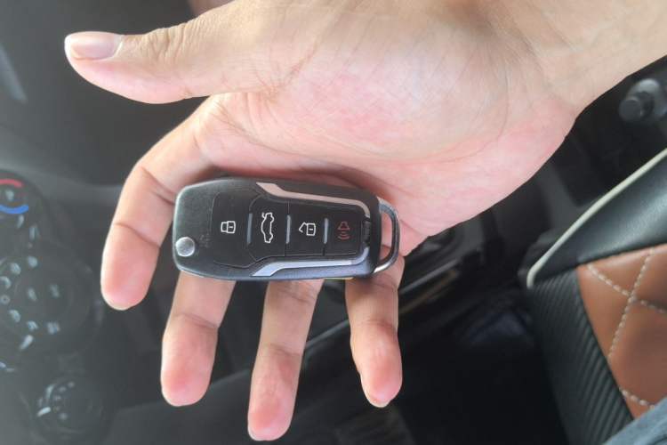 Used Ford EcoSport 2013 1.5L Manual Fashion Model Vehicle Key