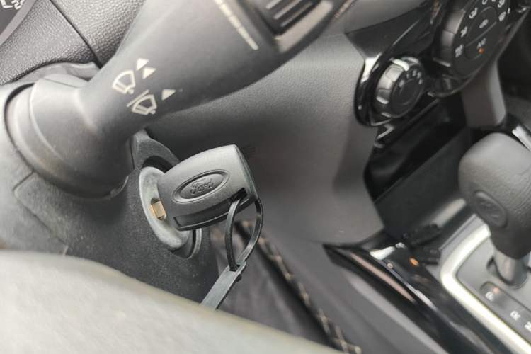Used Ford EcoSport 2013 1.5L Automatic Fashion Model Vehicle Key