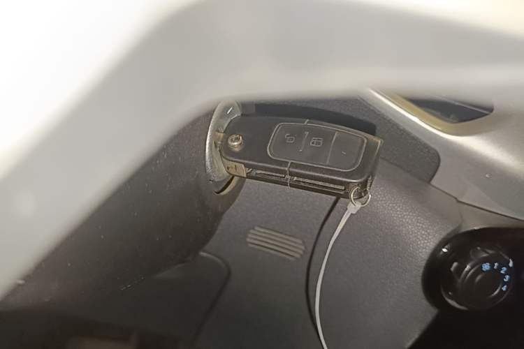 Used Ford EcoSport 2013 1.5L Automatic Fashion Model Vehicle Key