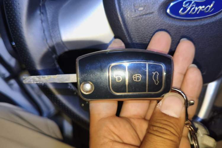 Used Ford EcoSport 2013 1.5L Automatic Fashion Model Vehicle Key