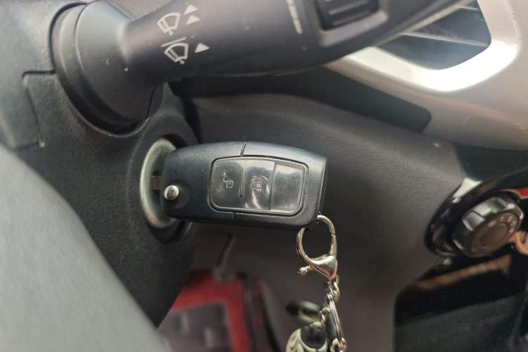 Used Ford EcoSport 2013 1.5L Automatic Fashion Model Vehicle Key