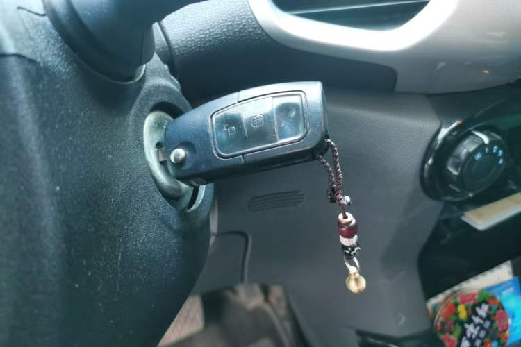 Used Ford EcoSport 2013 1.5L Automatic Fashion Model Vehicle Key
