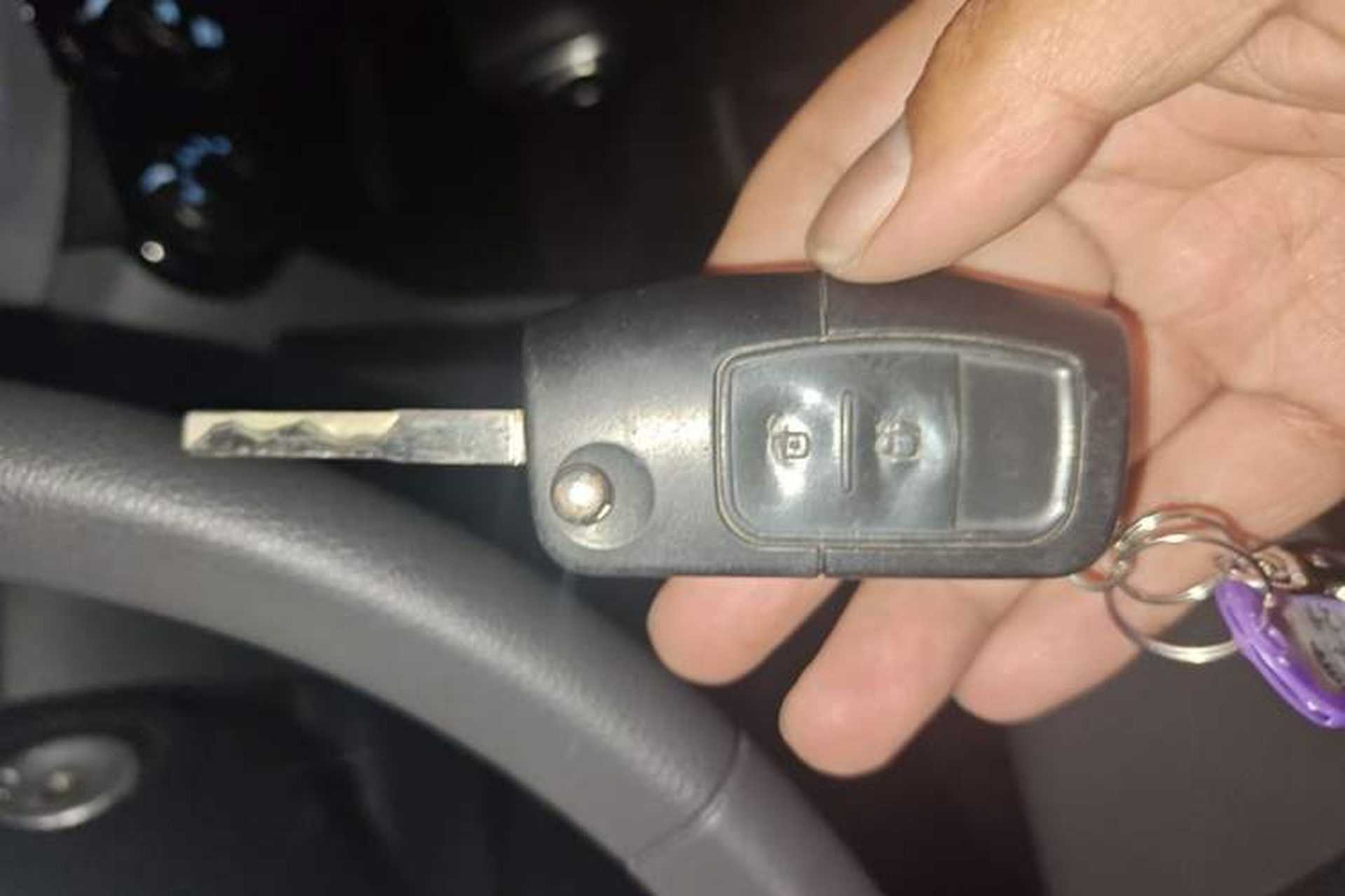 Used Ford EcoSport 2013 1.5L Automatic Fashion Model Vehicle Key