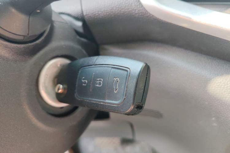 Used Ford EcoSport 2013 1.5L Automatic Fashion Model Vehicle Key