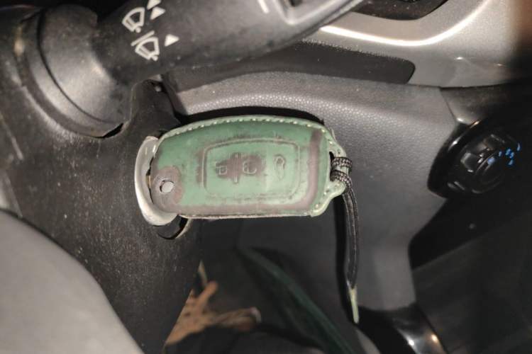 Used Ford EcoSport 2013 1.5L Automatic Fashion Model Vehicle Key