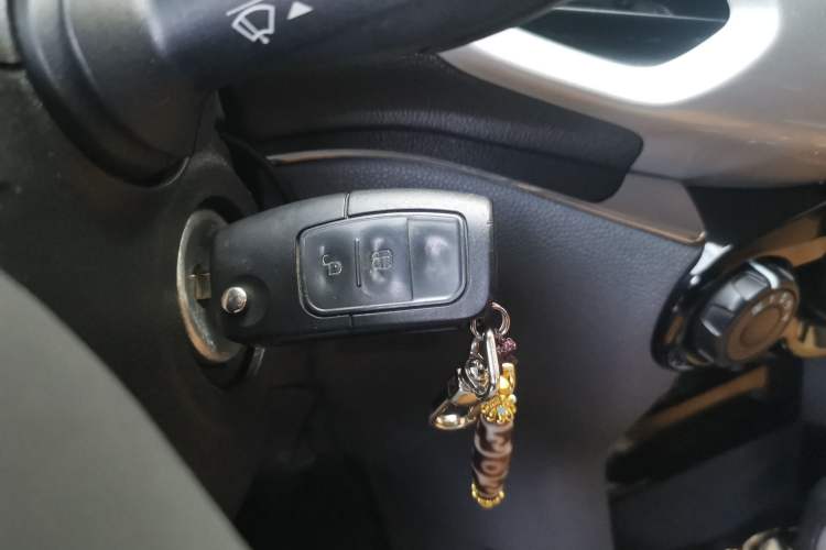 Used Ford EcoSport 2013 1.5L Automatic Fashion Model Vehicle Key